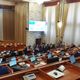Фото 24-kg.com. В зале заседаний Жогорку Кенеша присутствует всего 45 депутатов
