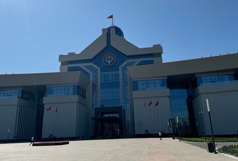 Строже декларировать личные интересы и&nbsp;связи обяжут чиновников Кыргызстана 