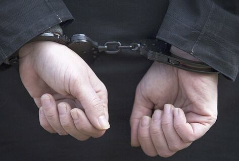 Выдавали себя за&nbsp;сотрудников МВД. В&nbsp;Бишкеке нашли подозреваемых в&nbsp;мошенничестве 