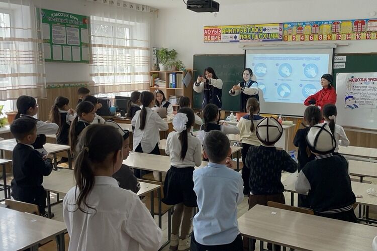 волонтеров