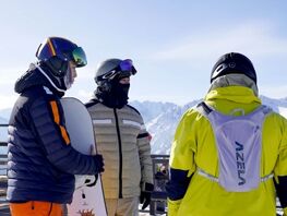 Садыр Жапаров представил туристический потенциал Иссык-Куля основателю Binance 