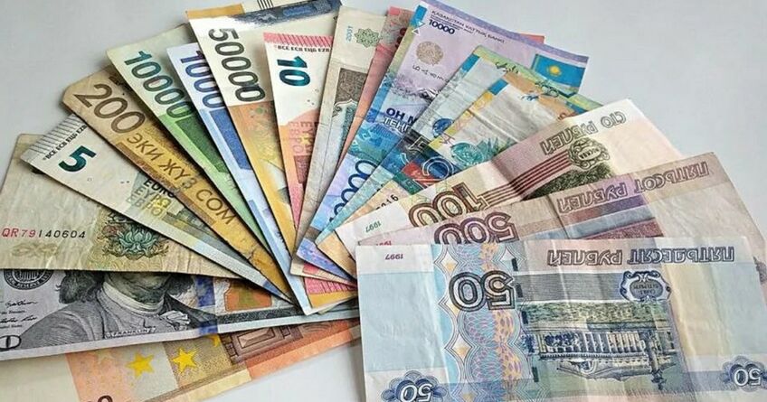 Рубль продолжает дешеветь, тенге заметно подорожал. Курс валют на&nbsp;5&nbsp;февраля 